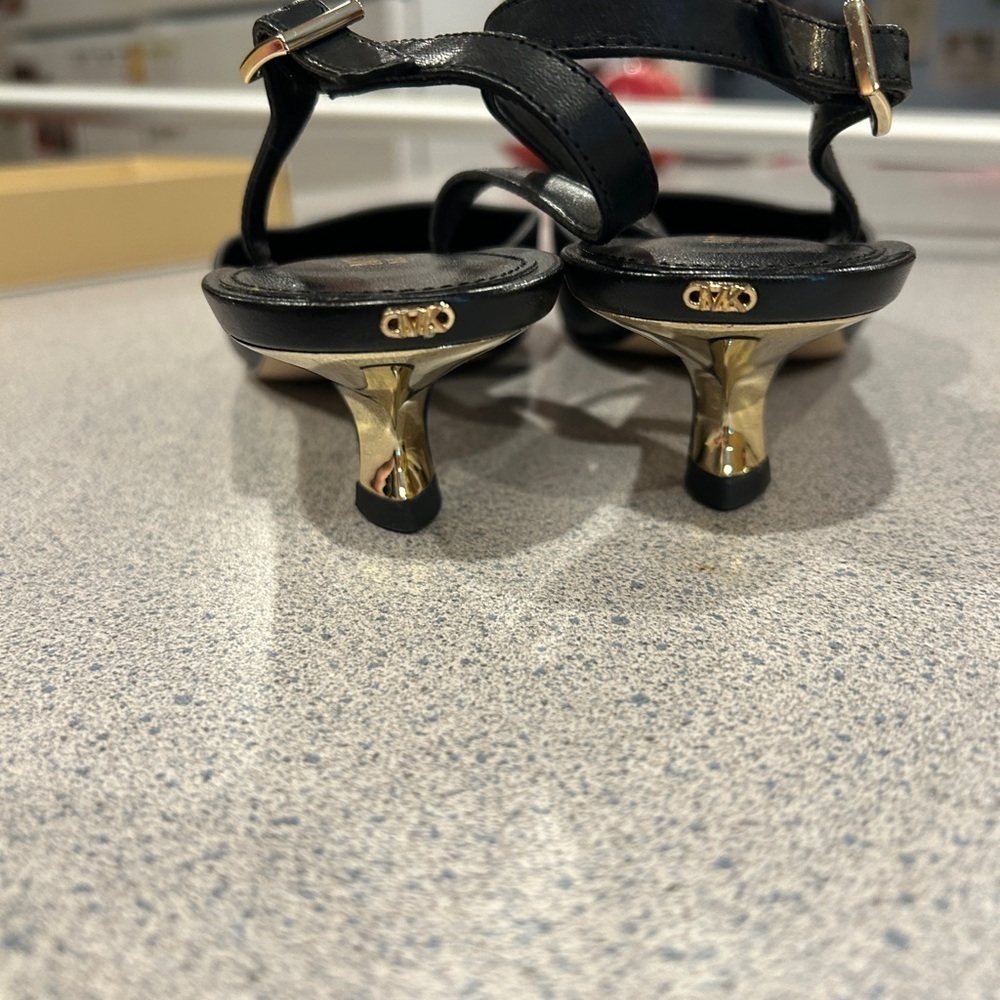Michael Kors Women's Luna Slingback Kitten-Heel Pumps Black Size 8.5 New In Box - Picture 4 of 7